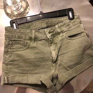 High waisted - olive green - AE jean shorts